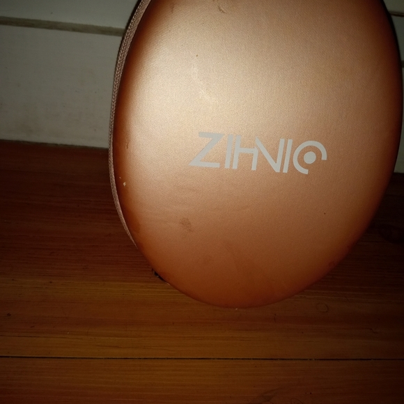 🆕✨ ZHINO✨ Rose gold headset🎧 with warranty 🎯 - Picture 9 of 9